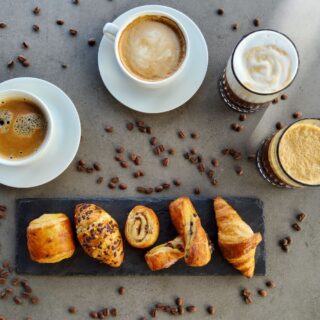 http://hypnosbh.com/wp-content/uploads/2022/03/Coffee-Pastry-320x320.jpg